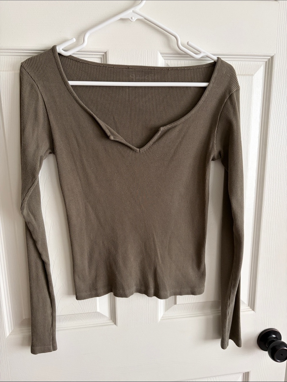 John Galt Ribbed Long-Sleeve V-Neck Top in Olive